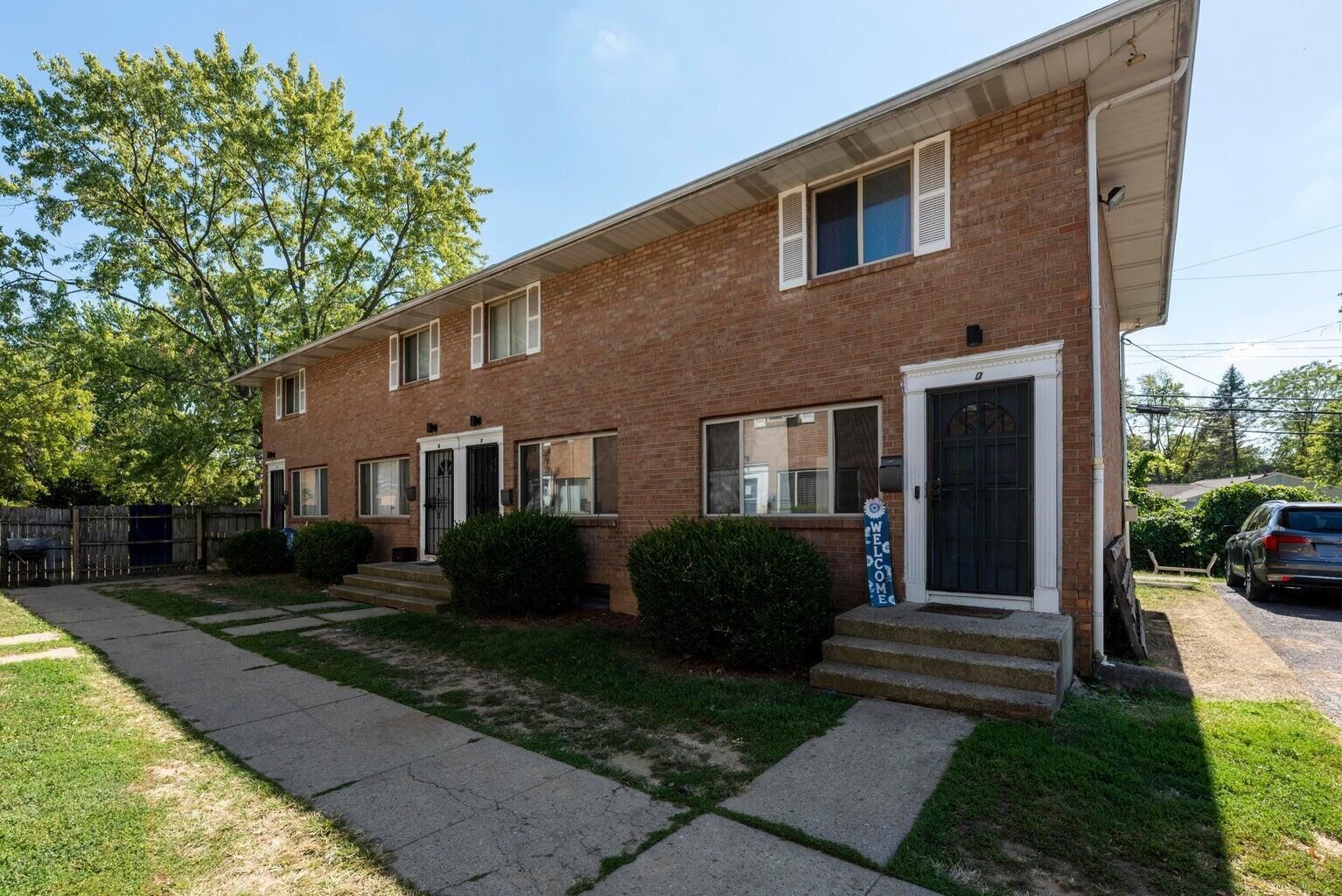Property Photo: 1759 Lonsdale Road OH 43232