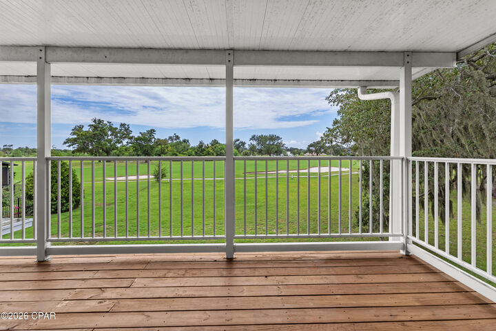 Property Photo: 2511 Country Club Drive FL 32444