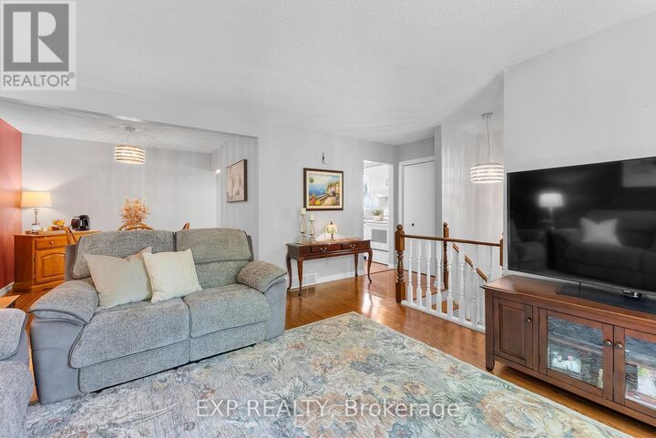 Property Photo: 36 Vintage Crescent ON L2S 3C6