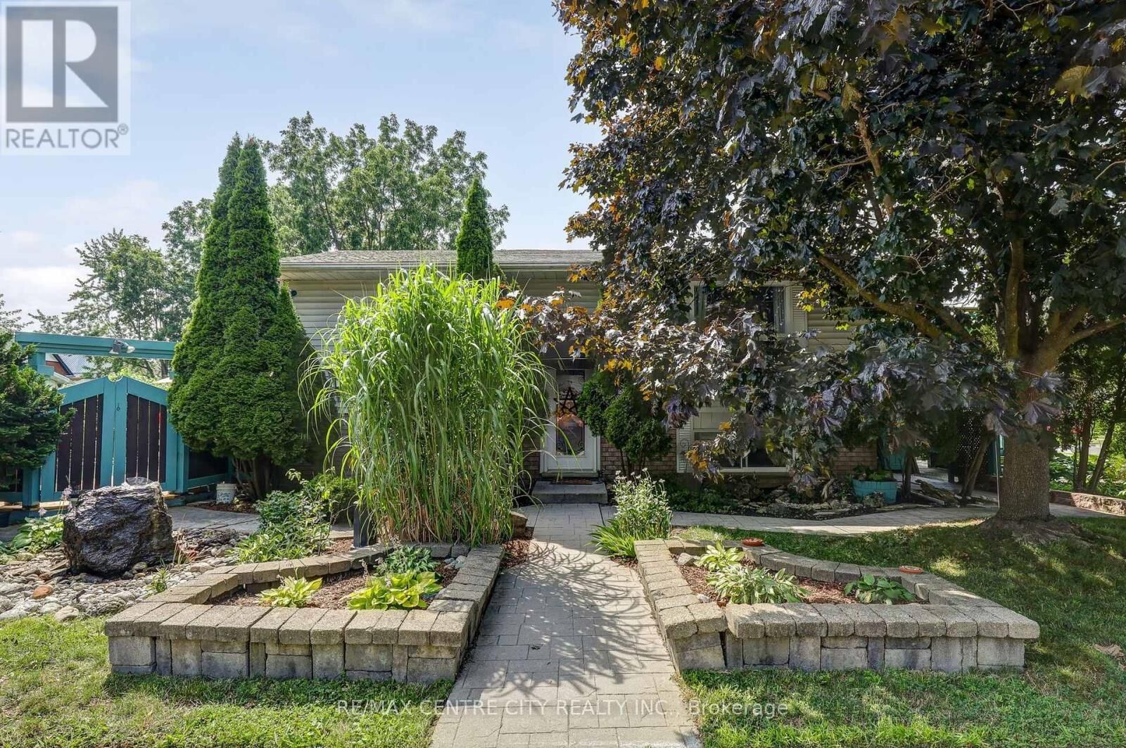 Property Photo: 37 Fifth Avenue ON N5R 4C4