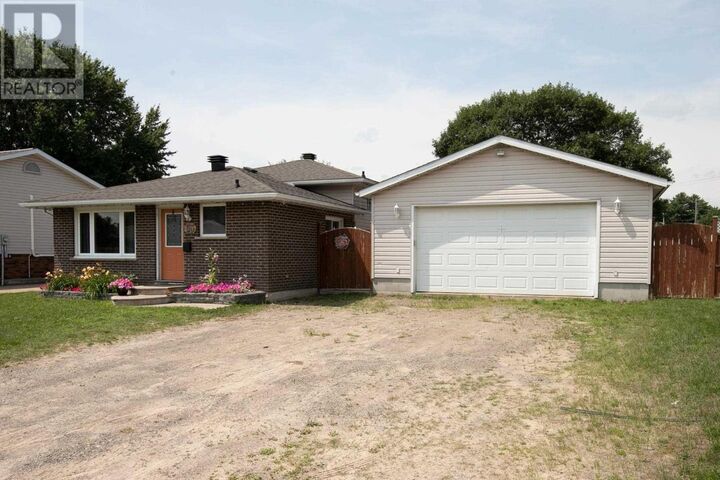 Property Photo: 60 Ross St ON P6A 5Y8