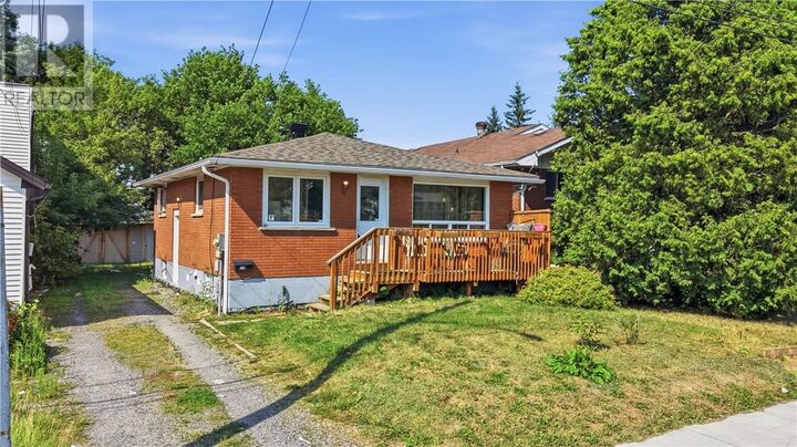 Photo de la propriété:  398 Bond Street  ON P3B 2K2 