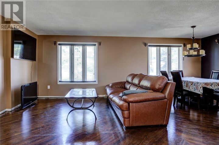 Property Photo:  135 Ellen Street  ON P0M 1B0 