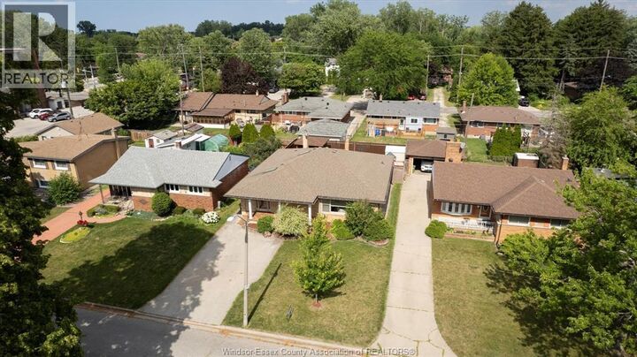 Property Photo: 850 Greendale Drive ON N8S 4B1
