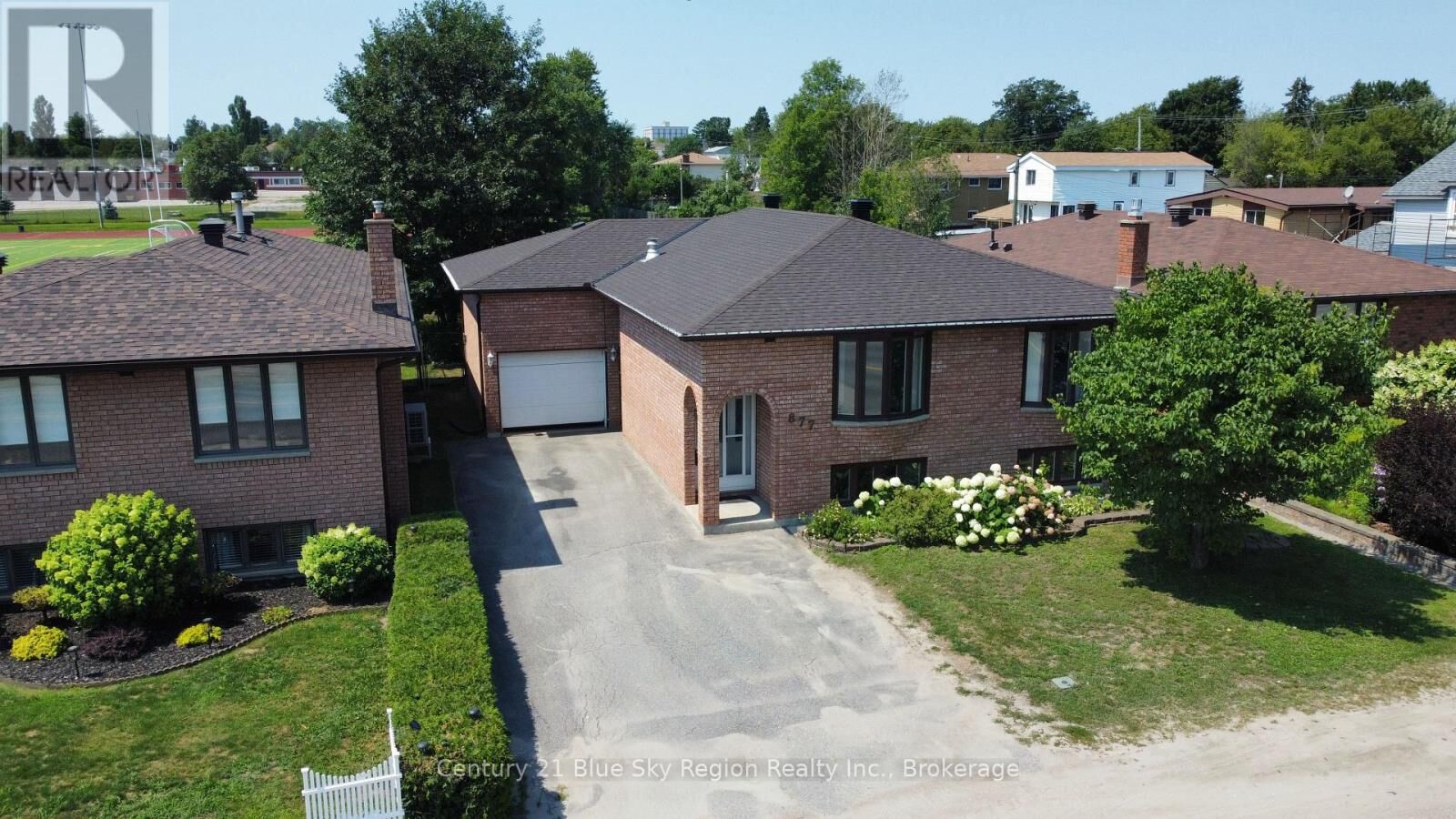 Property Photo: 877 O'Brien Street ON P1B 5W9