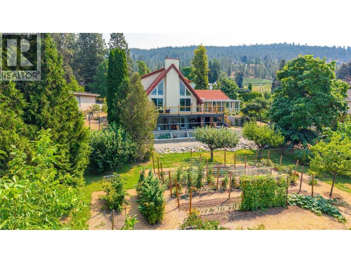 Property Photo: 3015 Ponderosa Drive BC V0H 1N1