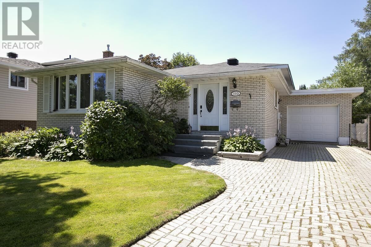 Property Photo:  110 Country Club Pl  ON P6A 6A3 