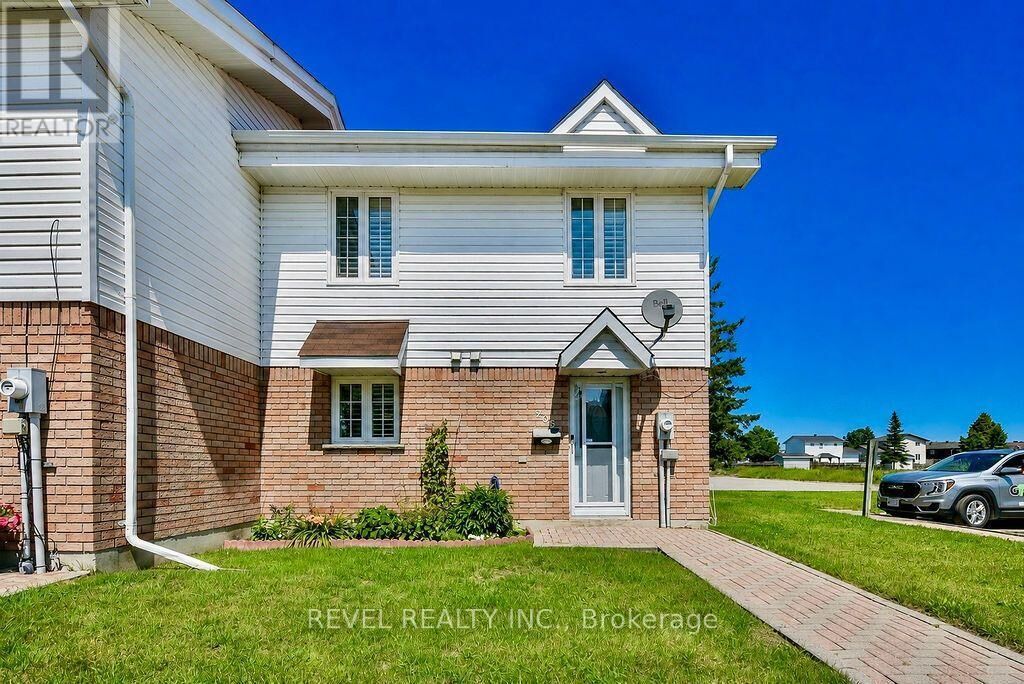 Photo de la propriété:  630 Lonergan Boulevard 205  ON P4P 1H3 