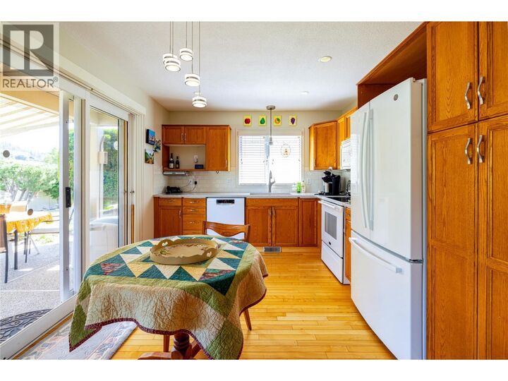 Property Photo: 595 Yates Road 9 BC V1V 1P8