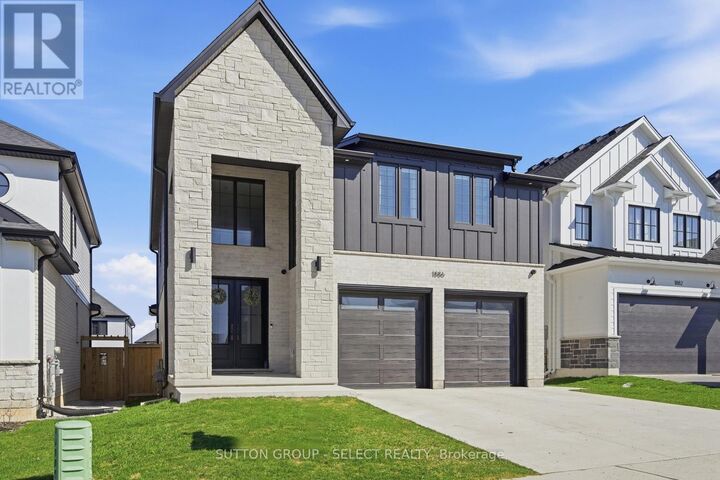 1886 Fountain Grass Drive — photo 1