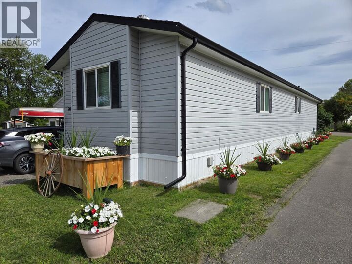 684 North Fraser Drive 90 — photo 1