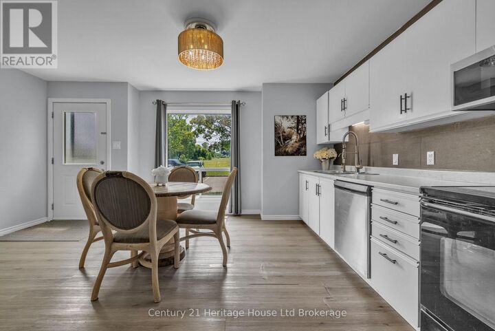 Property Photo: 863 Parkinson Road North 7 ON N4S 8S7