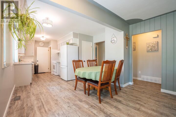 Property Photo:  52 Stevens St  ON P6B 3N7 