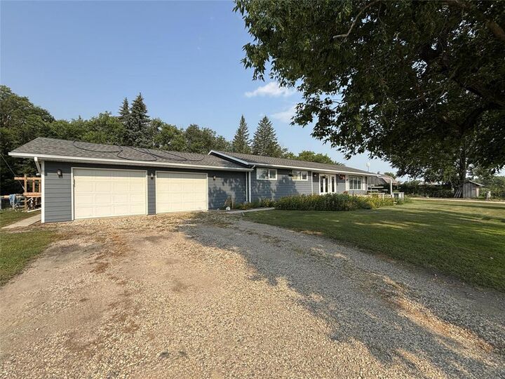 Property Photo:  97099 13 Road Northwest  MB R0K 1G0 
