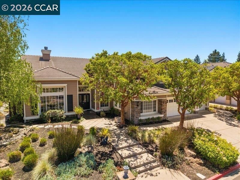 Property Photo: 116 Victoria Pl CA 94506