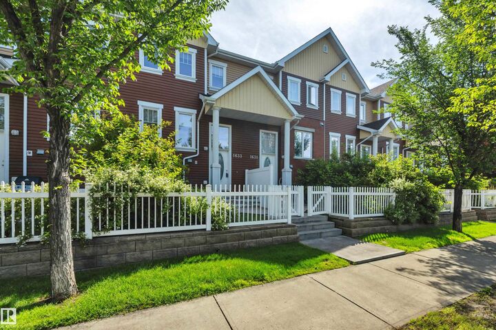 Property Photo:  1633 Towne Centre Boulevard NW  AB T6R 0S3 
