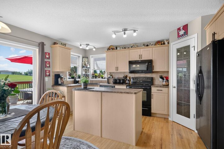 Property Photo:  226 Brookview Way  AB T7Z 2X7 