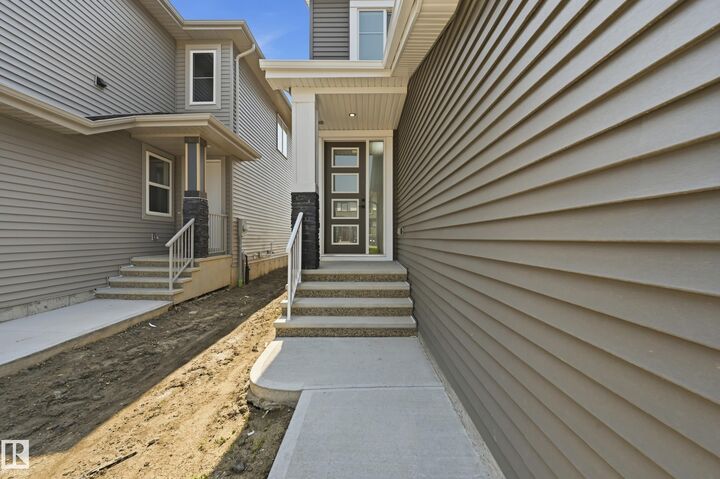 Property Photo:  3 Pierwyck Loop  AB T7X 3H1 
