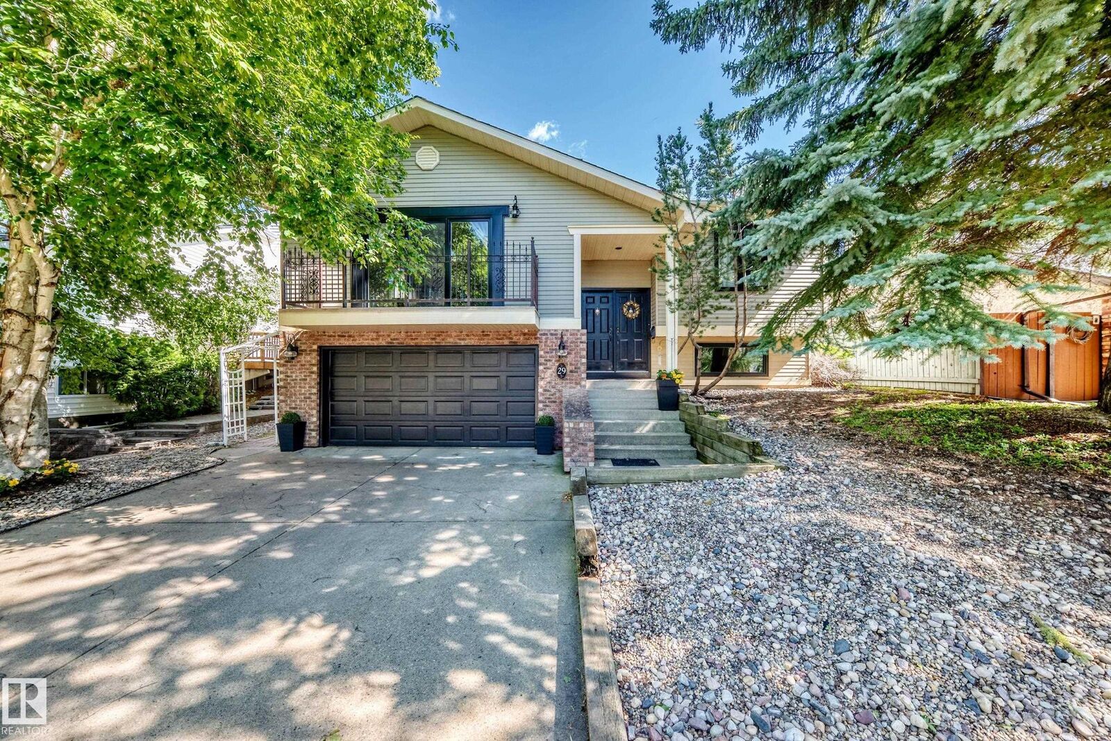 Property Photo:  29 Windermere Crescent  AB T8N 3P1 