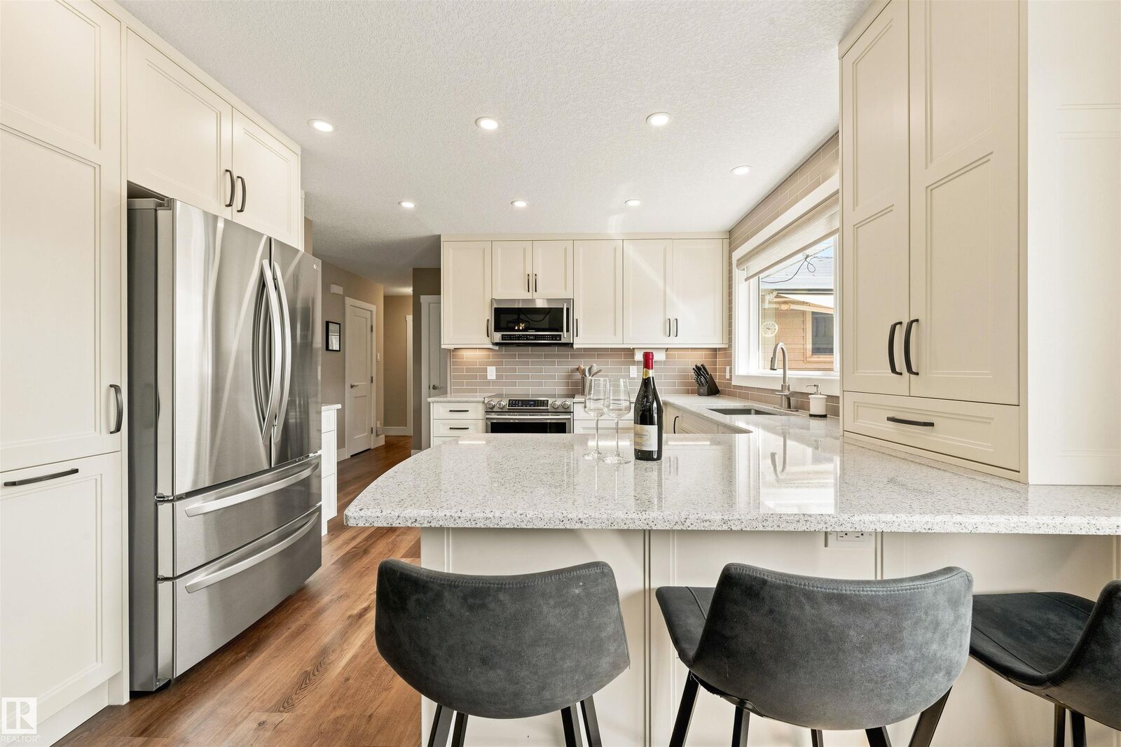 Property Photo: 5207 114B Street NW AB T6H 3N4