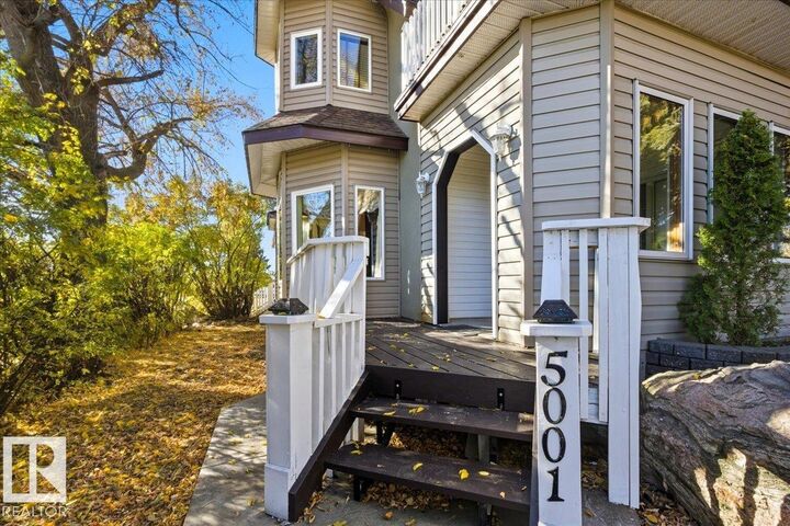 Property Photo: 5001 42 Avenue AB T9A 0B5