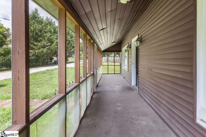 Property Photo: 6 Lyman Street SC 29669