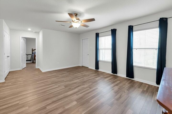 Property Photo:  146 Oak Circle  TX 77351 
