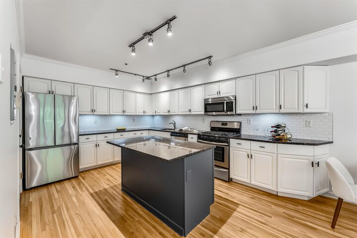 Property Photo:  508 1st St 2W  NJ 07030 