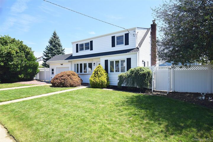 Property Photo: 112 Raynor Street NY 11704