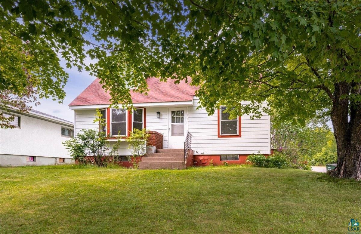 Property Photo:  801 12th Ave  MN 55616 