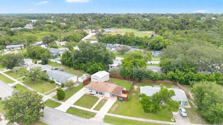 Property Photo:  1109 Cobblestone Avenue  FL 32725 