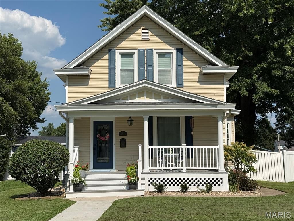 Property Photo:  1821 Evergreen Avenue  IL 62002 