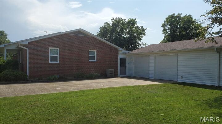 Property Photo: 302 Bohannon Street MO 63801