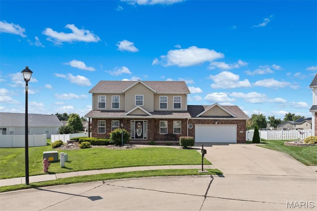 Property Photo: 6 Coolidge Court IL 62294