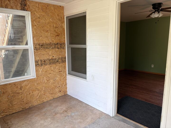 Property Photo: 633 4th Ave ND 58750