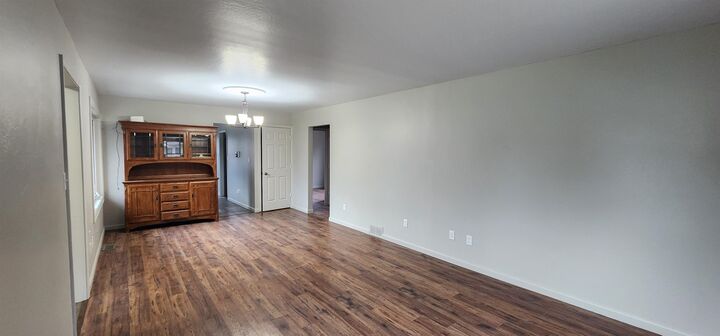 Property Photo: 922 University Ave ND 58703