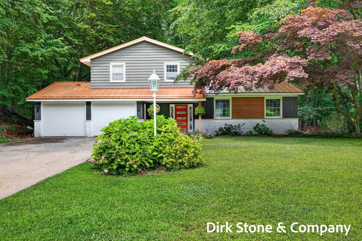 Property Photo: 18569 Pawnee Drive MI 49456