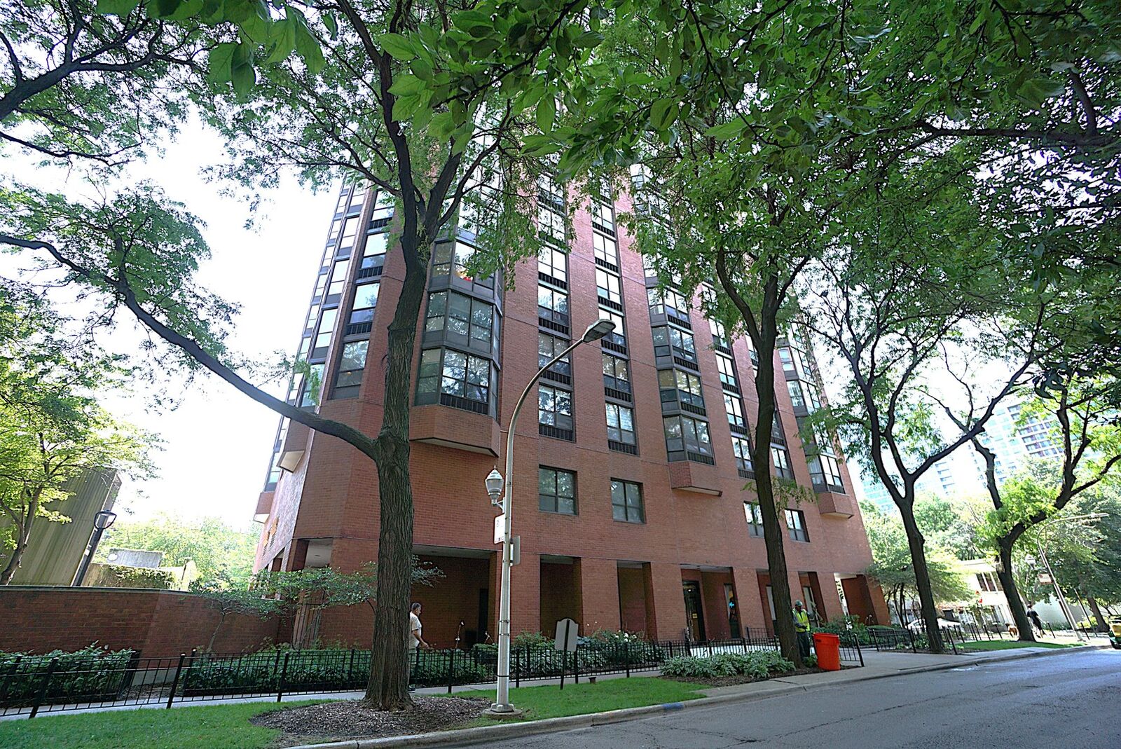 Property Photo: 901 S Plymouth Court 1604 IL 60605