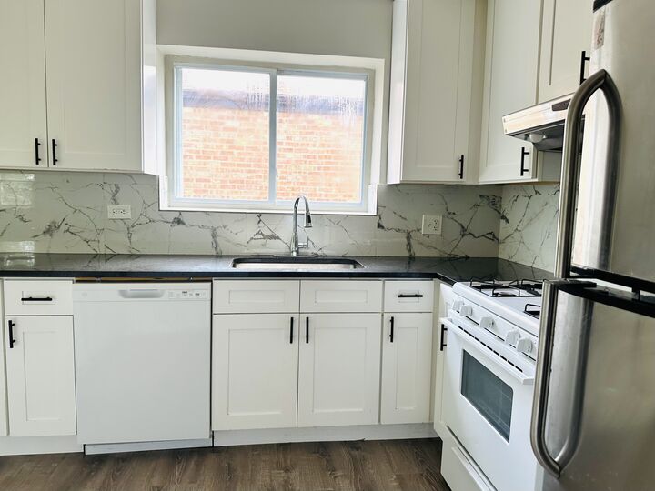 Property Photo:  8638 Trumbull Avenue 2  IL 60076 
