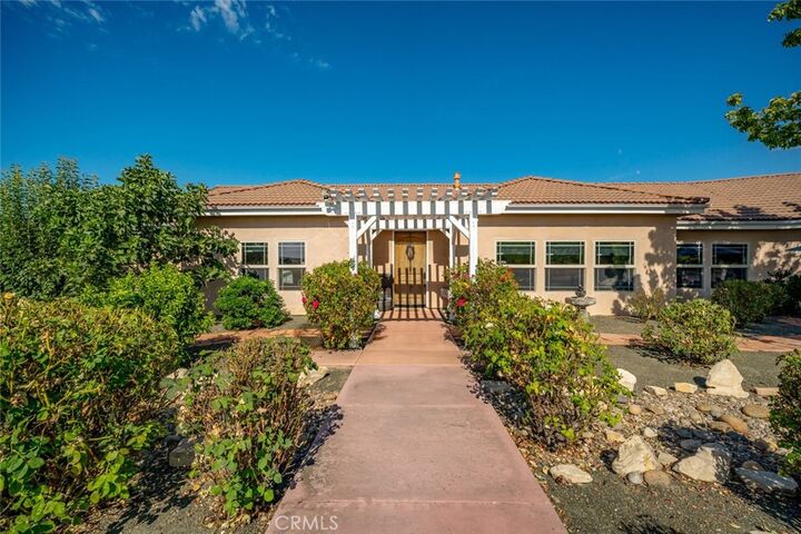 Property Photo: 6172 Hawk Ridge Place CA 93451