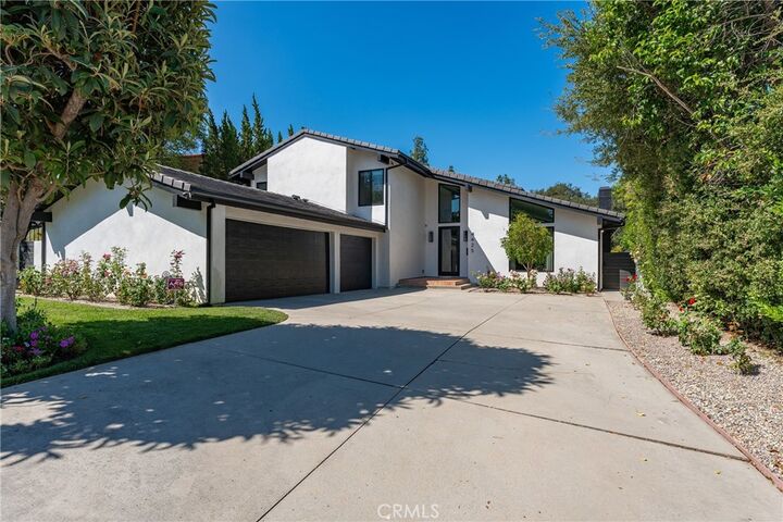 Property Photo: 4425 Park Alisal CA 91302