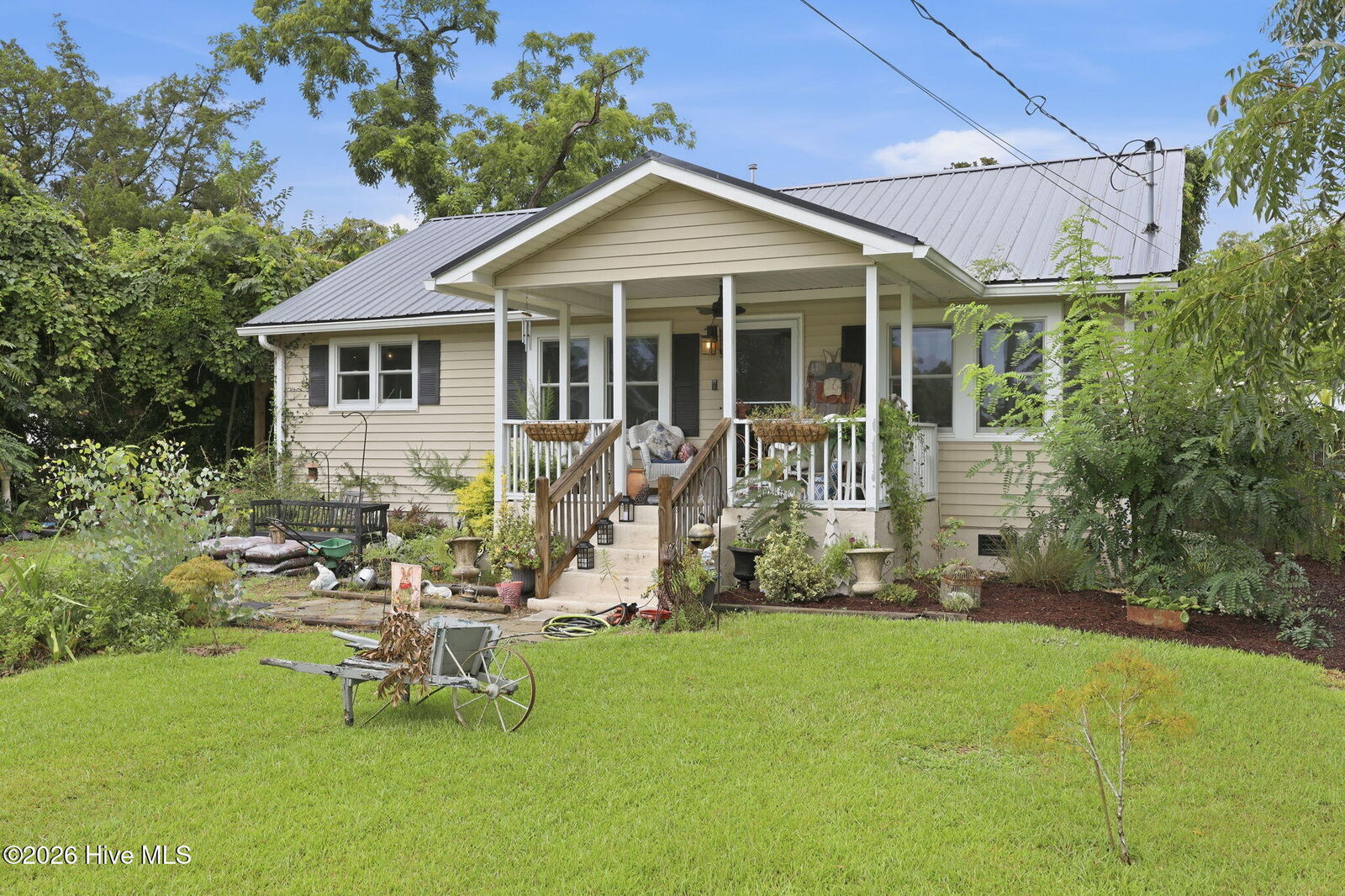 Property Photo:  102 Ellington Street  NC 28560 