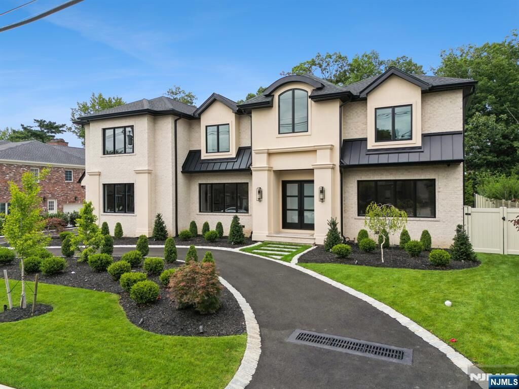 Property Photo:  50 Roberts Road  NJ 07632 