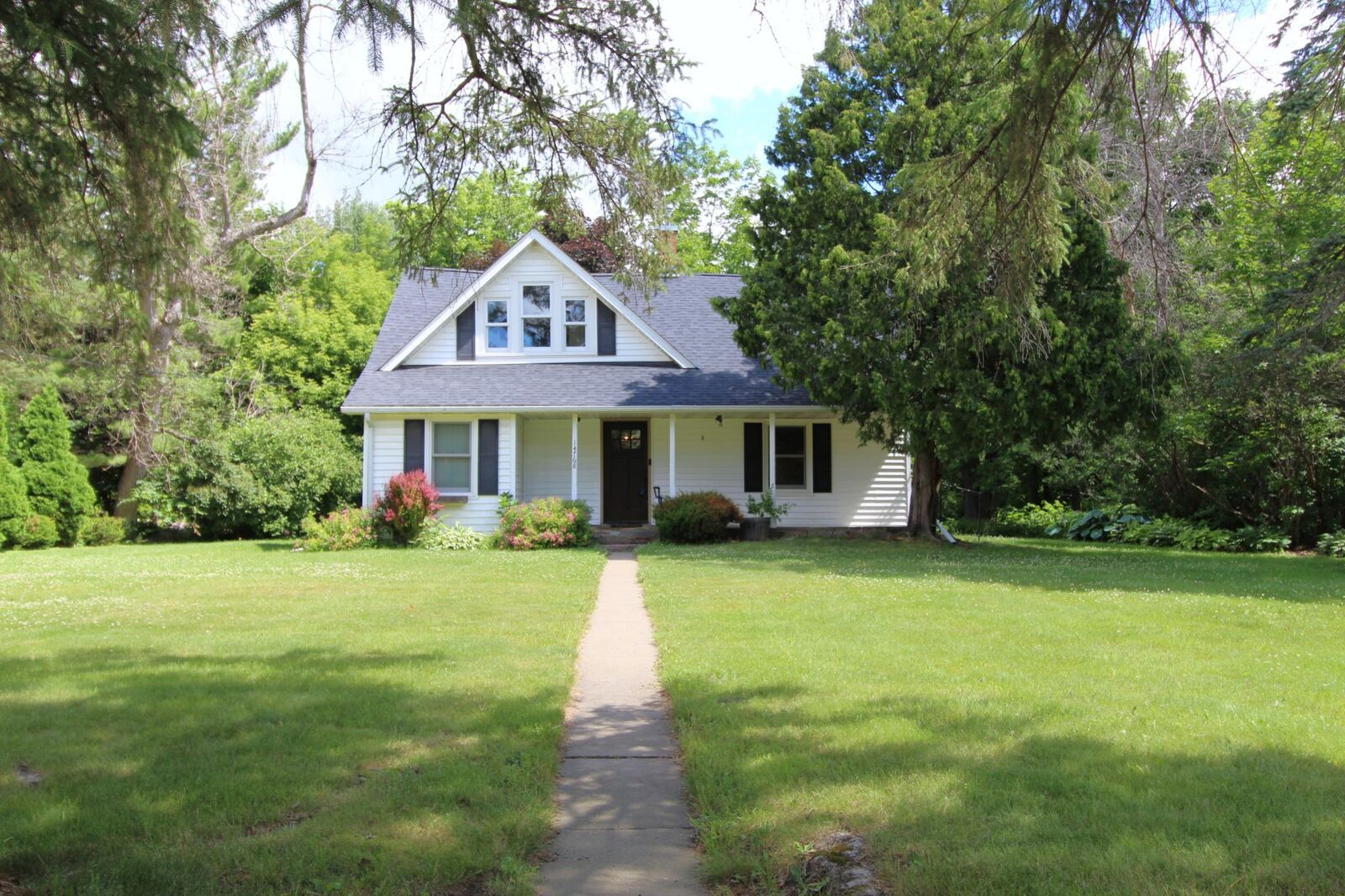 Property Photo: 14768 Oakhill Road N MN 55073