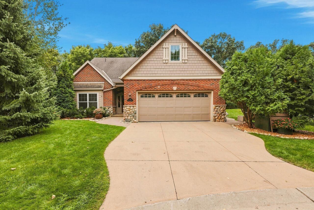 Property Photo:  514 Julia Circle  MN 56288 