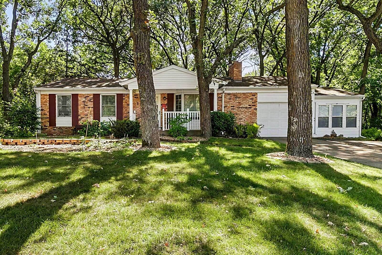 Property Photo:  1720 Cherry Lane  MN 56304 