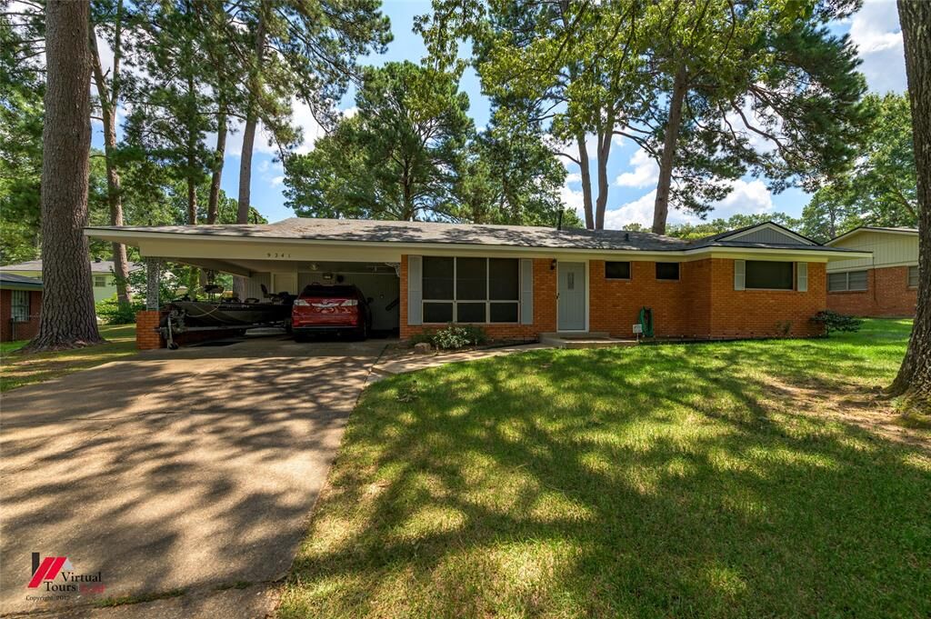 Property Photo:  9241 Hillside Avenue  LA 71118 