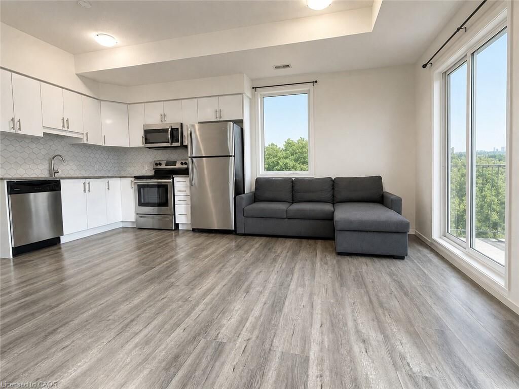 Property Photo:  1430 Highland Road W 36B  ON N2N 0C3 