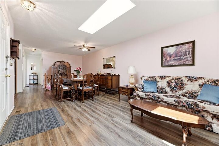 Property Photo:  1030 Colborne Street E 19  ON N3S 3T6 