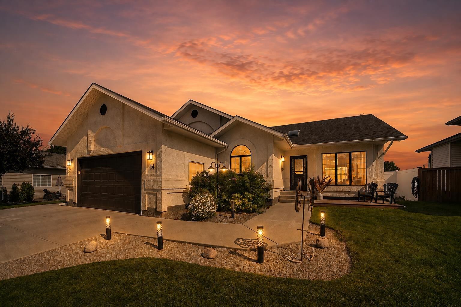 Property Photo: 14 Denison Crescent AB T4R 2E9